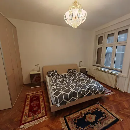 Trg Marka Marulica Apartment *